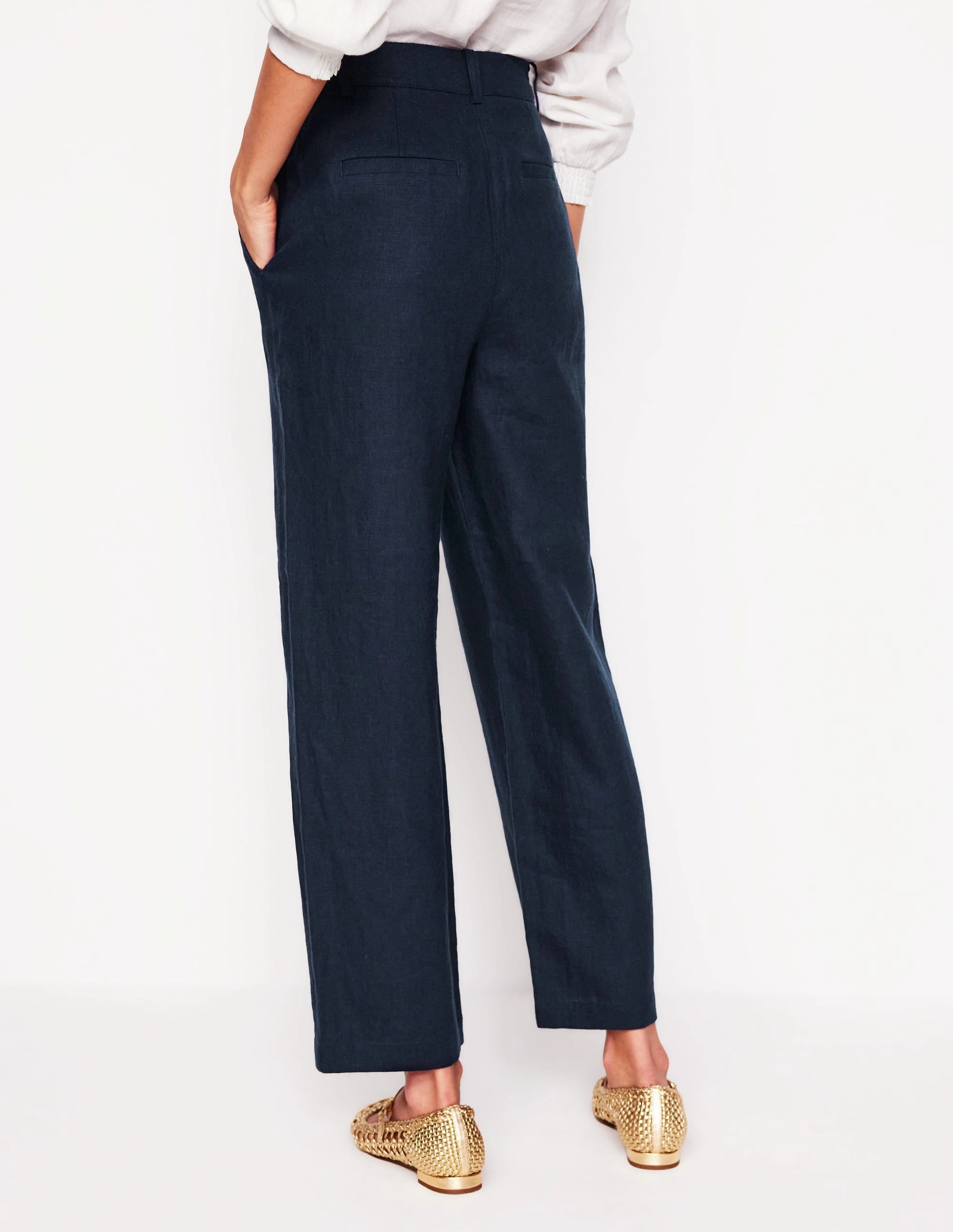 Westbourne Crop Linen Trousers-Navy Anti Odor Treatment Smart Design