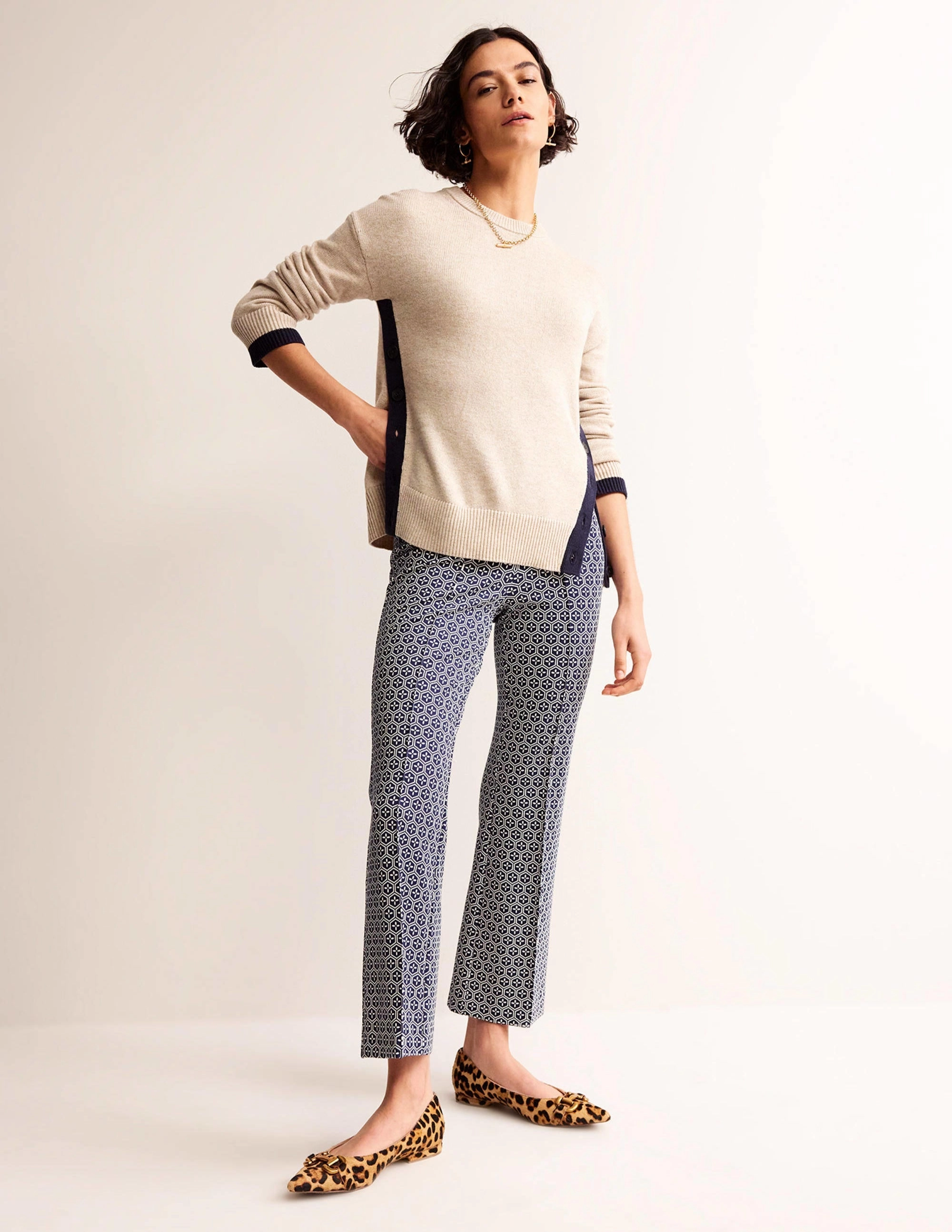 Soft Performance SecureCargoPockets Ponte Pull on Kick Flare-French Navy Geo