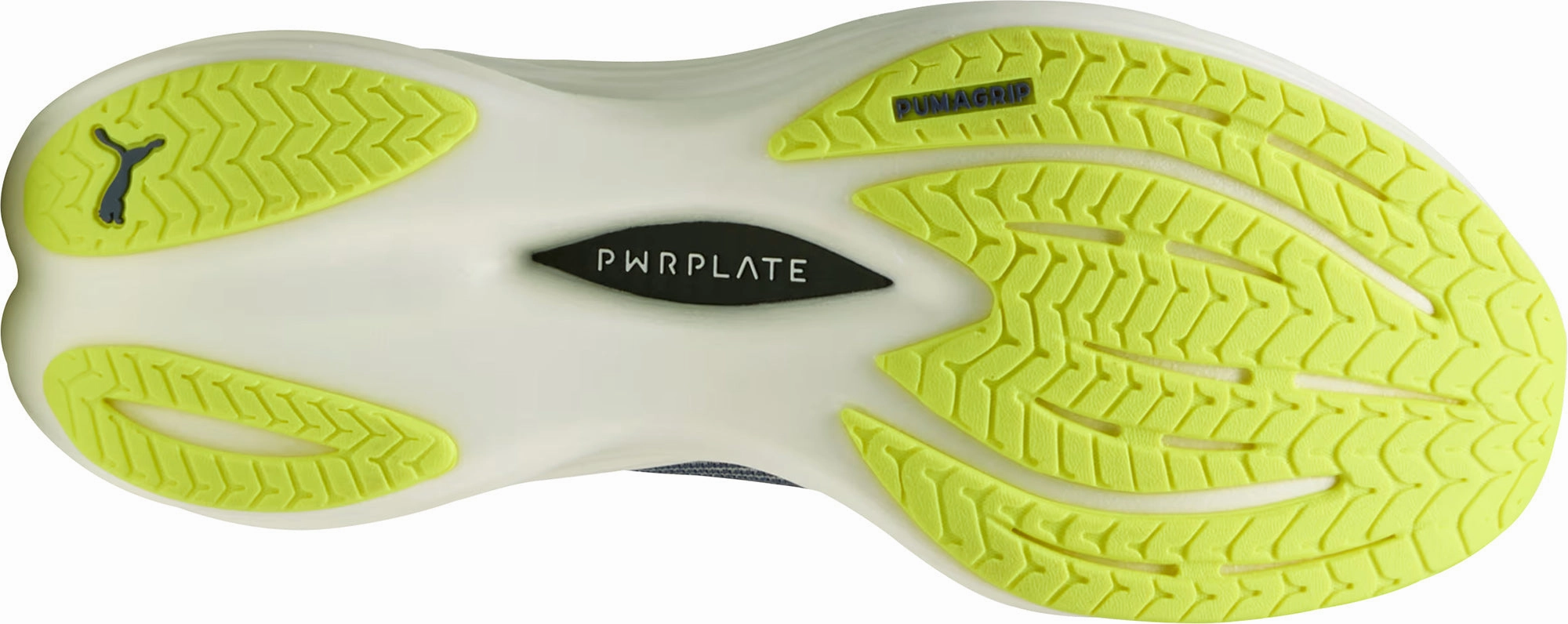 Puma Deviate Nitro 3 Mens Running Shoes - Blue running in a tropical area