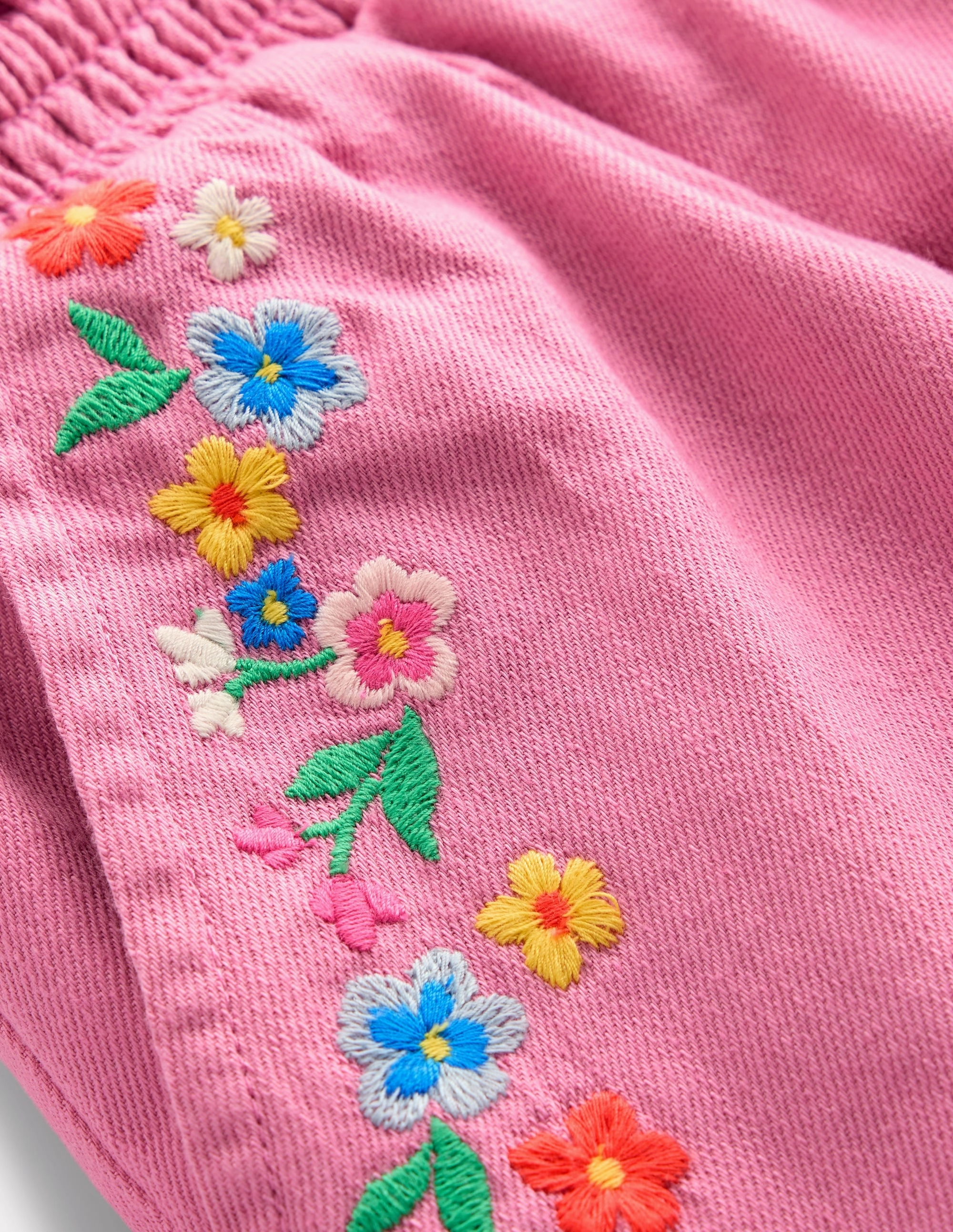 Pull-On Shorts-Pink Embroidered Cool Fit Stretch Movement