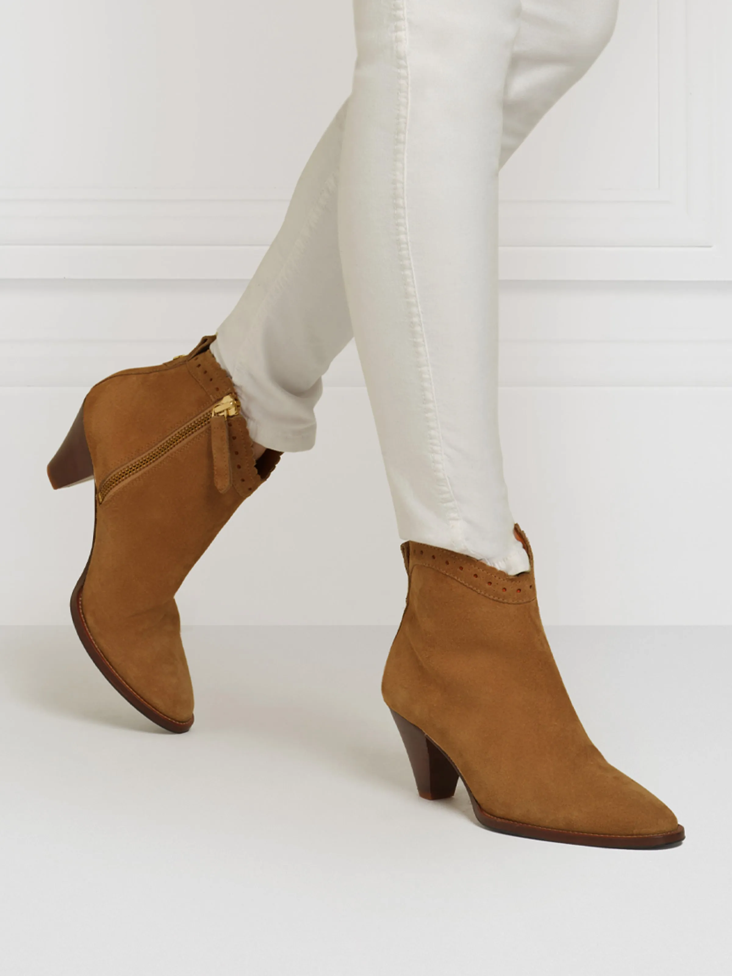 Regina Ankle Boot - Tan Outdoor Freedom Flexibility Design