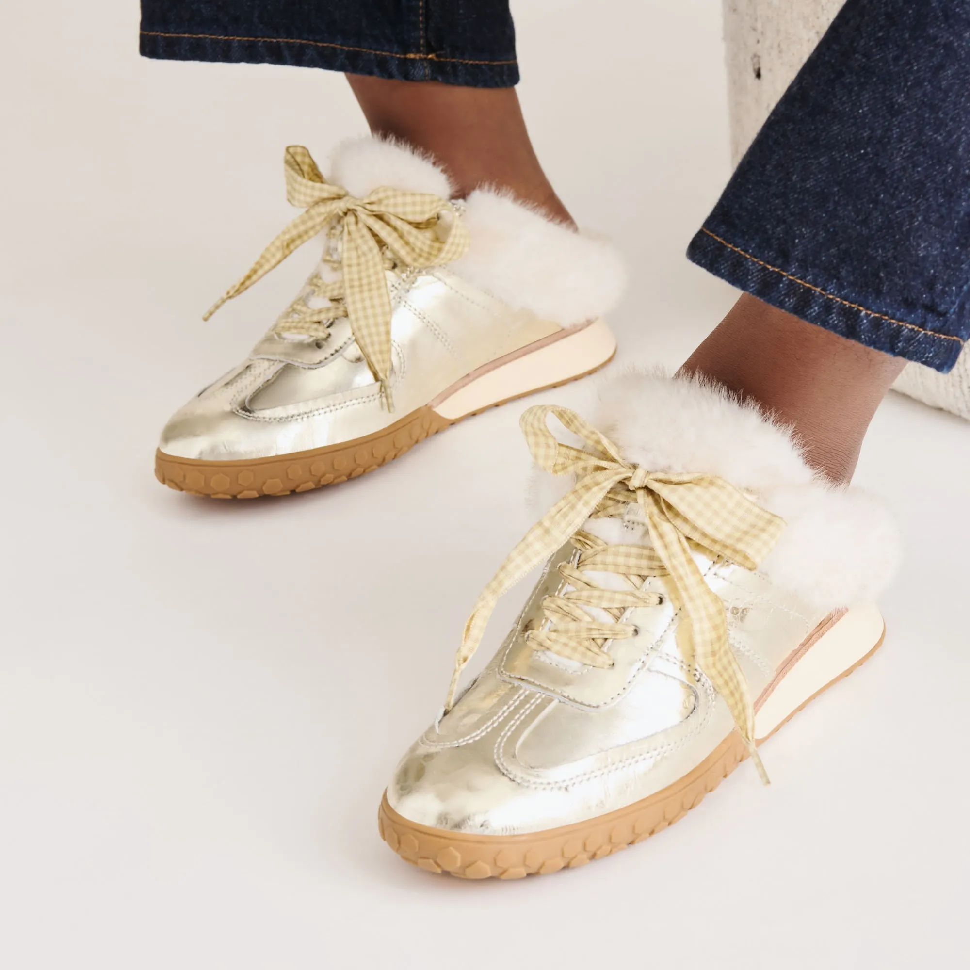 Quick   Dry Every Walk IZZEY PLUSH SNEAKERS PLATINUM LEATHER