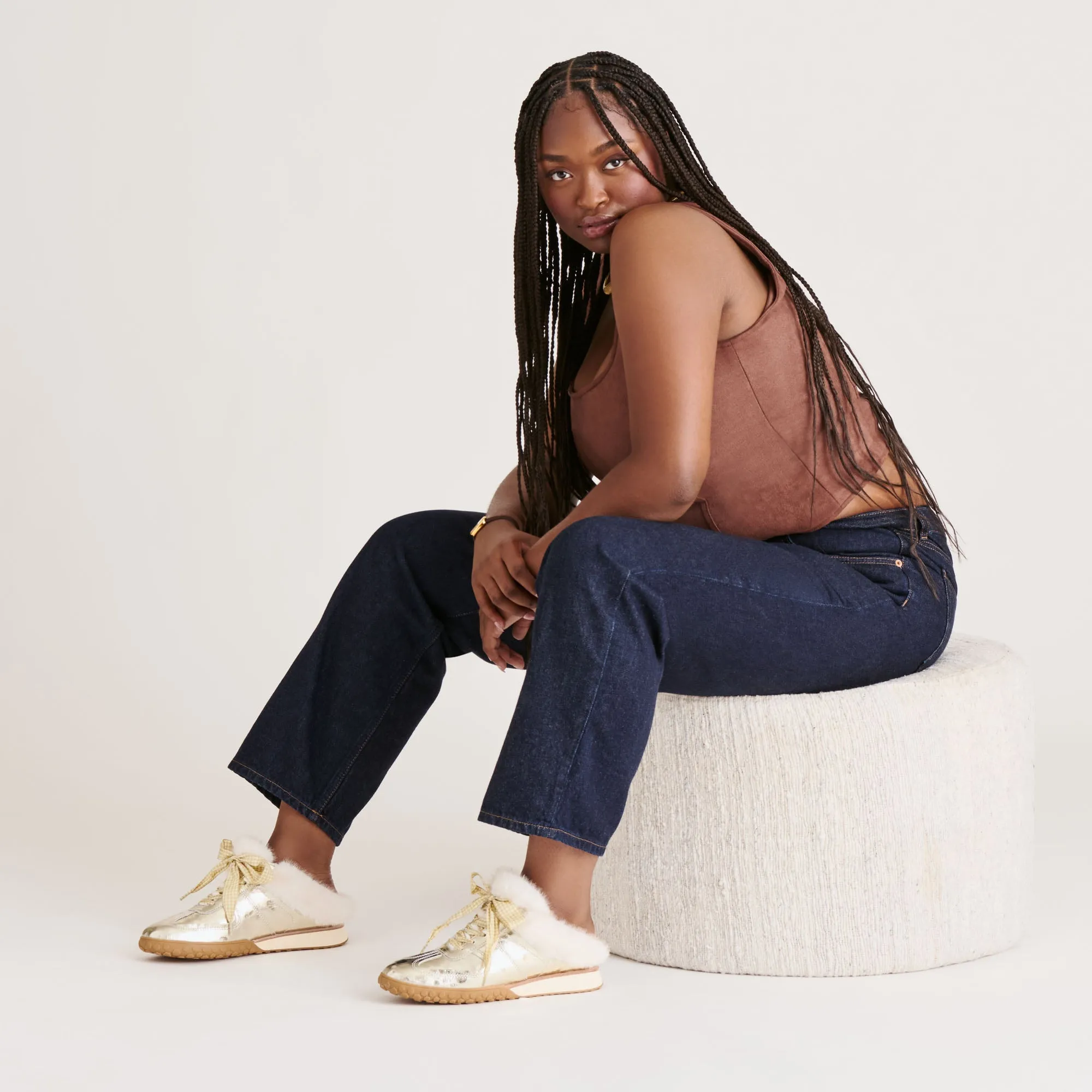 Classic Use Thermoregulating Material IZZEY PLUSH SNEAKERS PLATINUM LEATHER