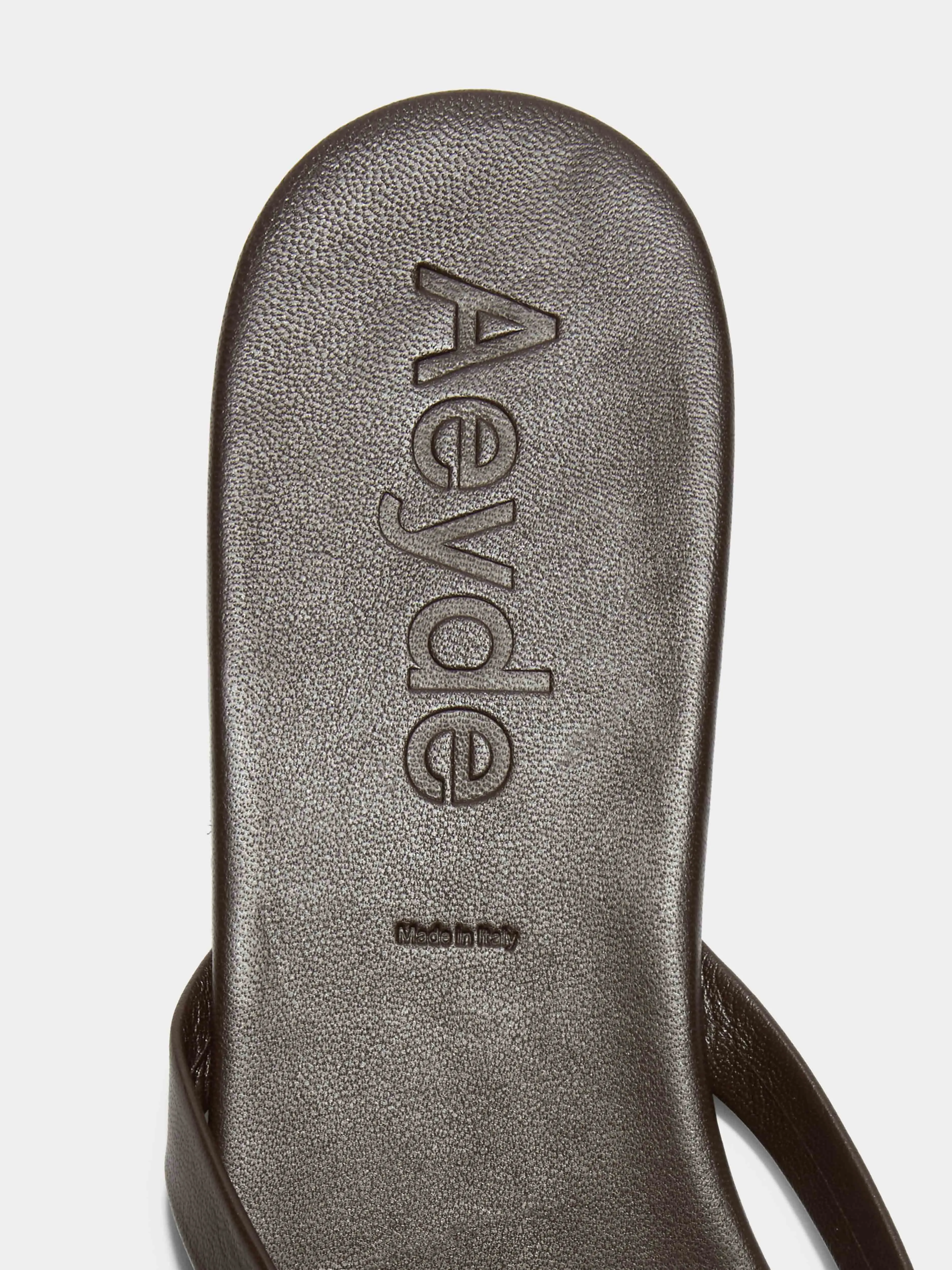 Comfy Vacation Sandals Everyday Step Renee Leather Thong Sandals