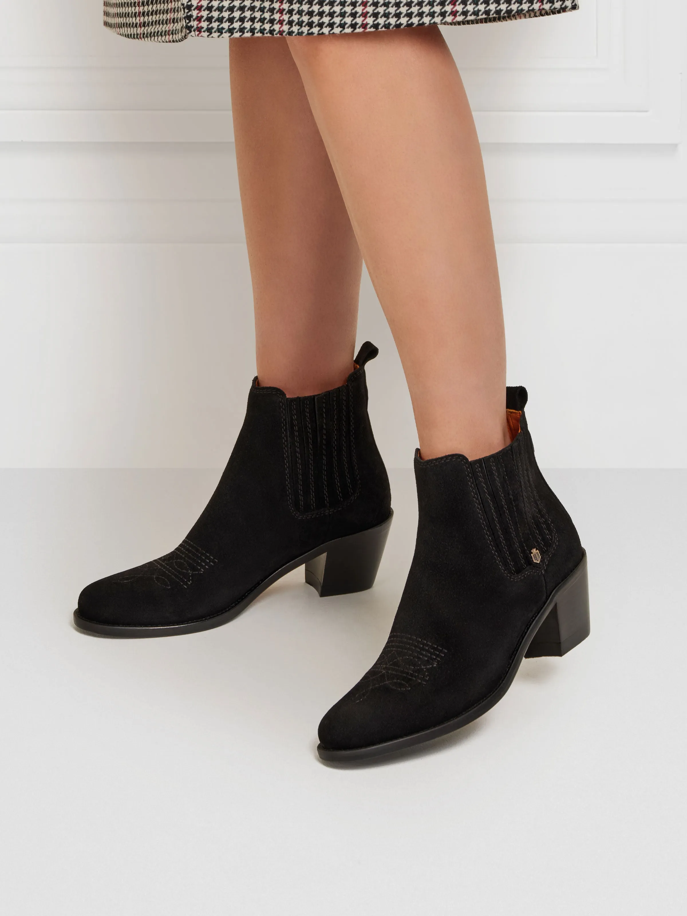 Breathable Windy Weather Rockingham Ankle Boot - Black