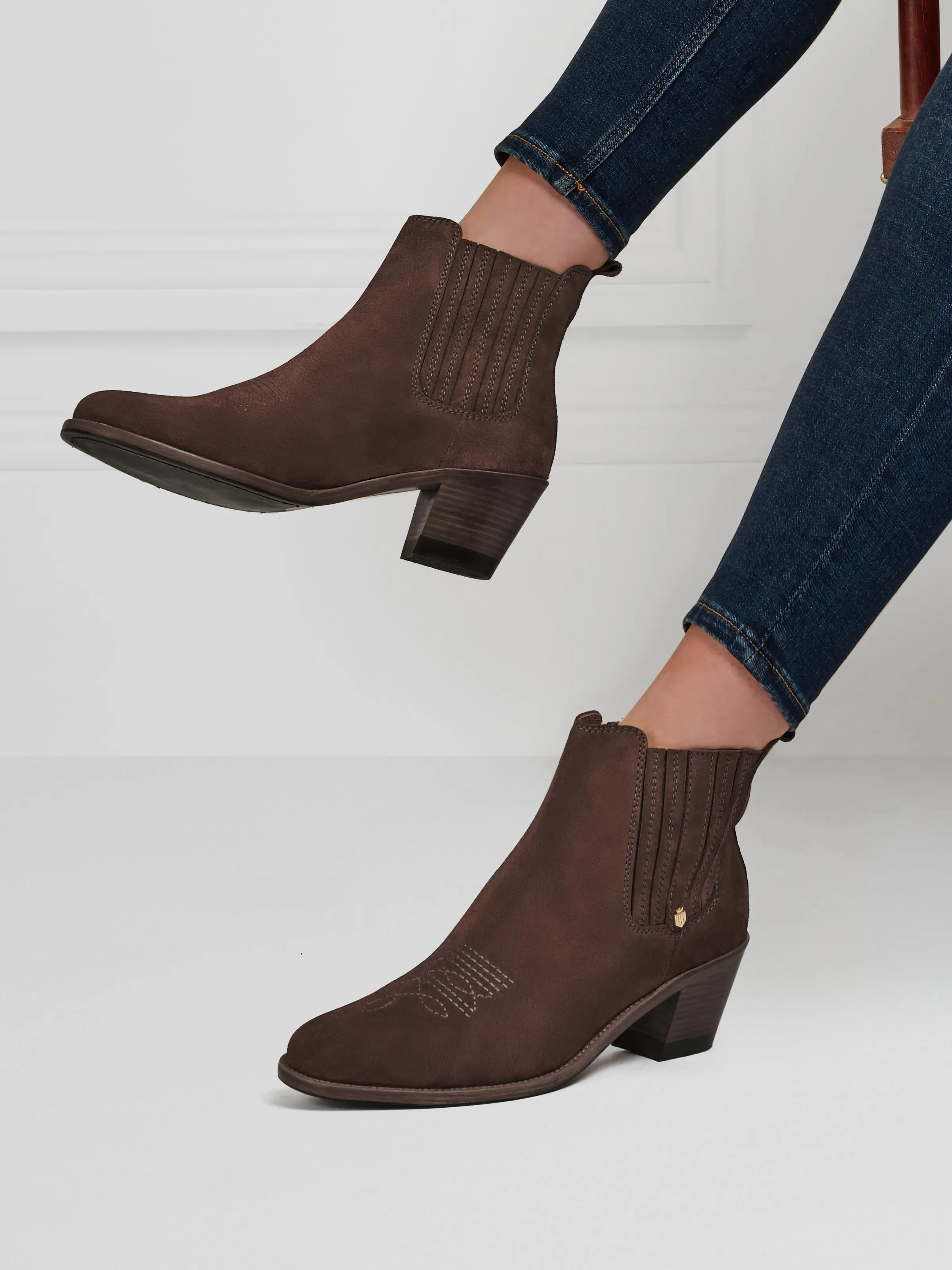 Street Ready Outdoor Essential Rockingham Ankle Boot - Chocolate
