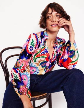 Ruffle Collar Blouse-Ivory, Botanical Paisley Perfect for Travel