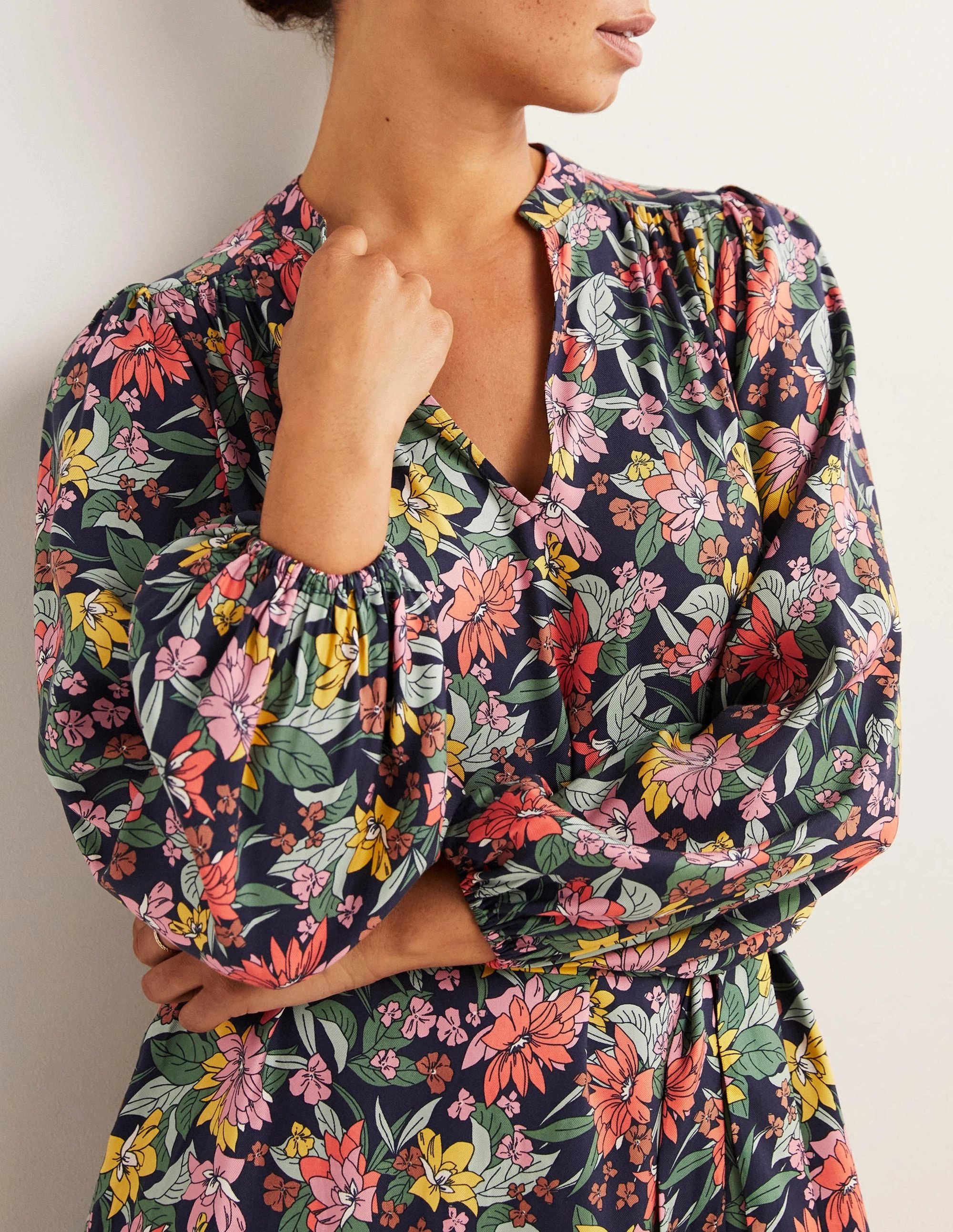 Social Ease Vibe Style Notch Neck Blouson Midi Dress-Multi, Botanical Vine