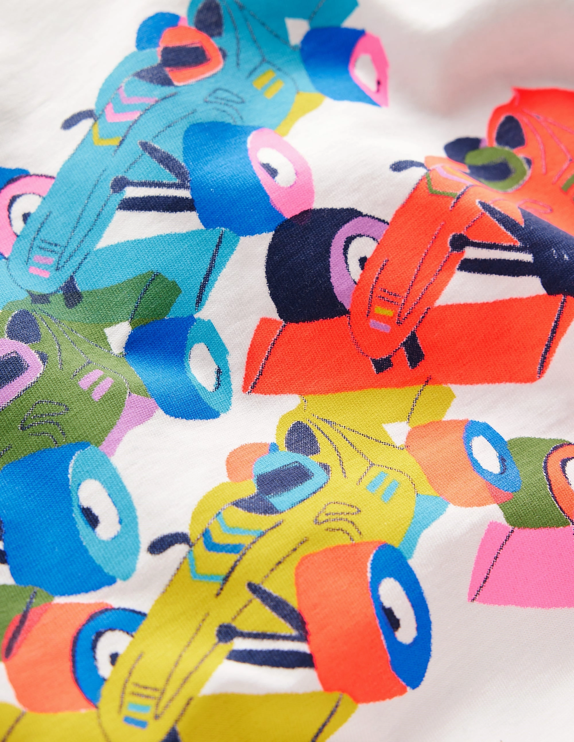 Short Sleeve Riso T-Shirt-Soft Ivory Race Cars Stylish Wear