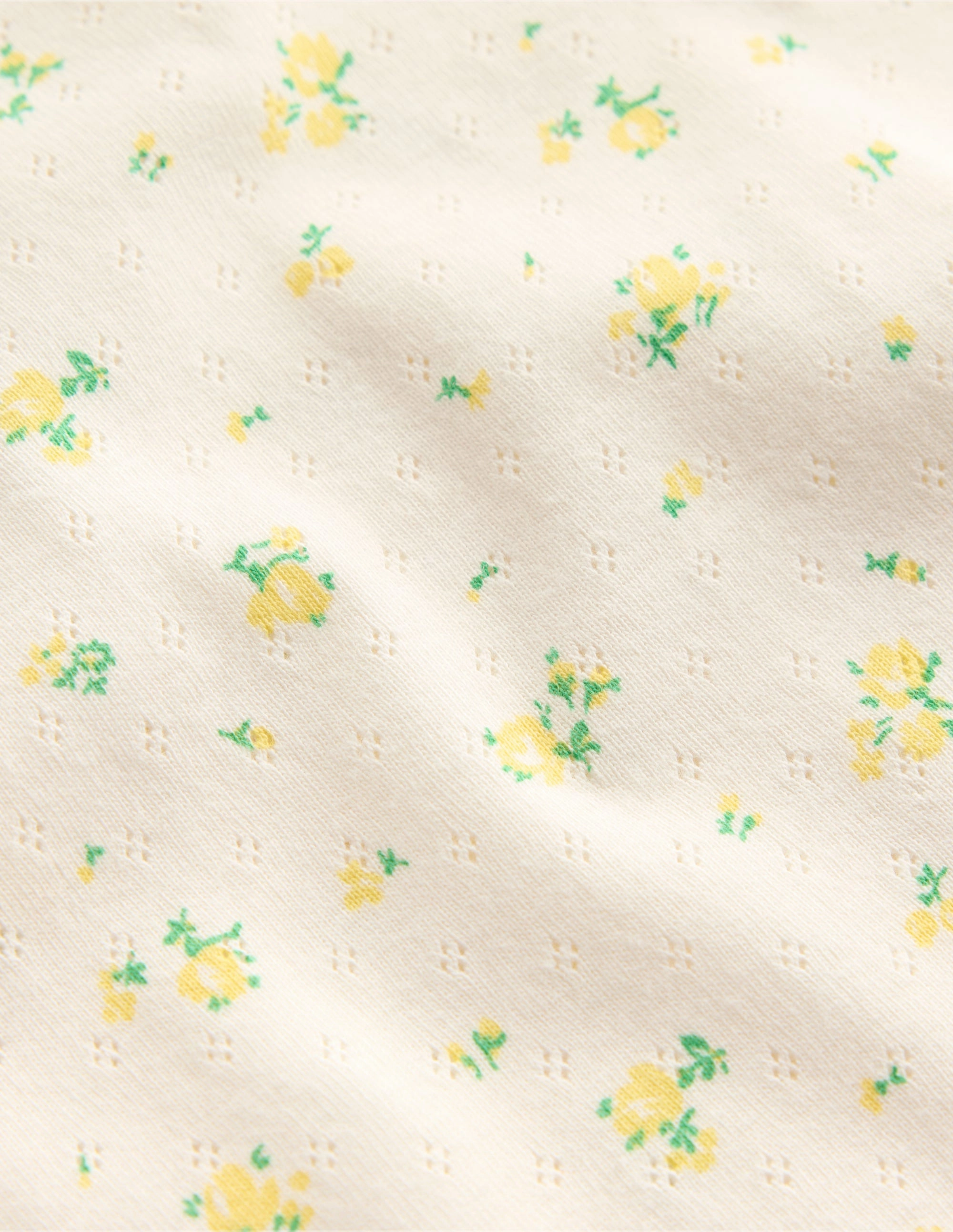 Short-sleeved Ruffle Pointelle-Rosebud Floral WrinkleFreeFabric Urban Fashion Look