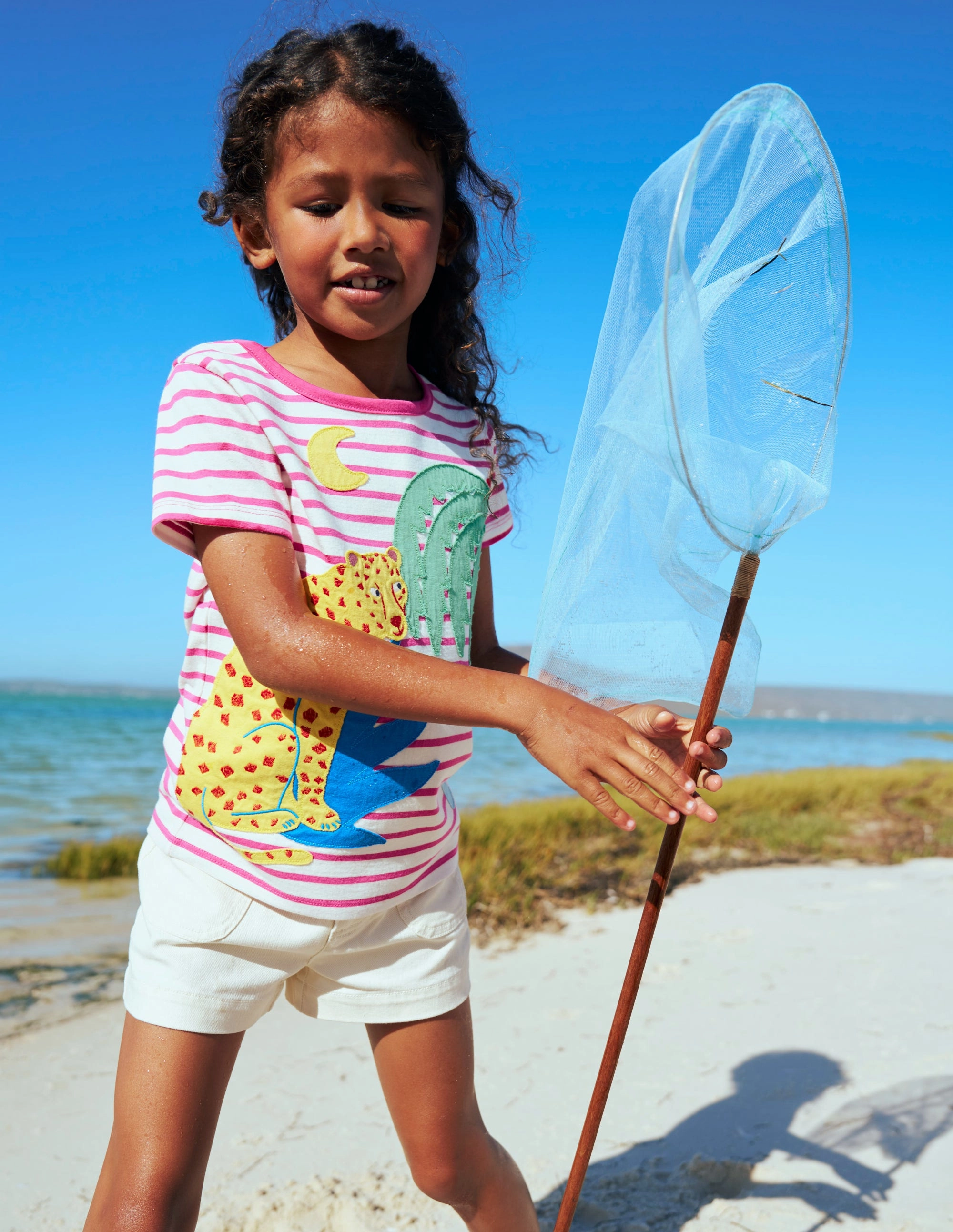 Short Sleeve Appliqu?? T-shirt-Rose Petal Pink Cheetah DropShoulderDesign