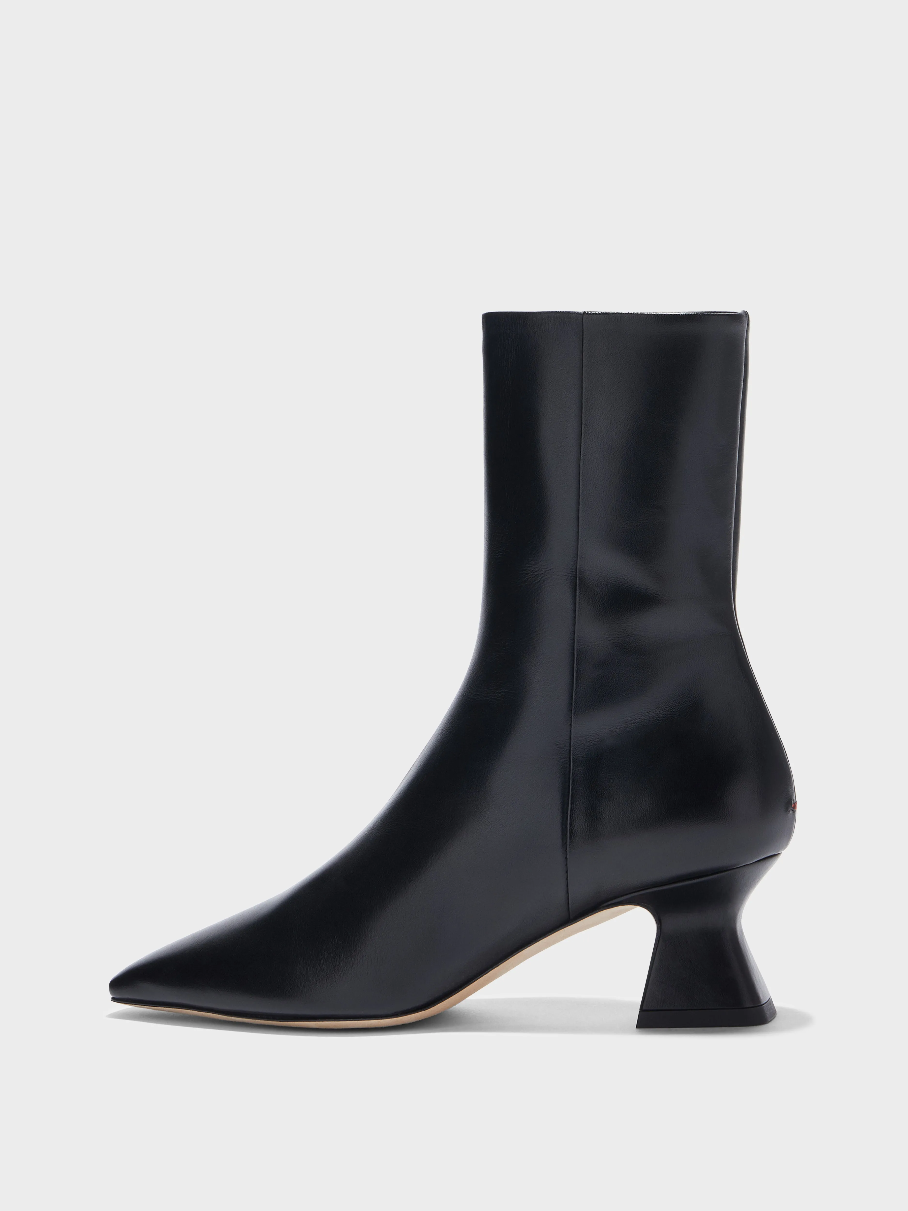 Modern Design Outfit Refresh Koko Regal Heel Boots