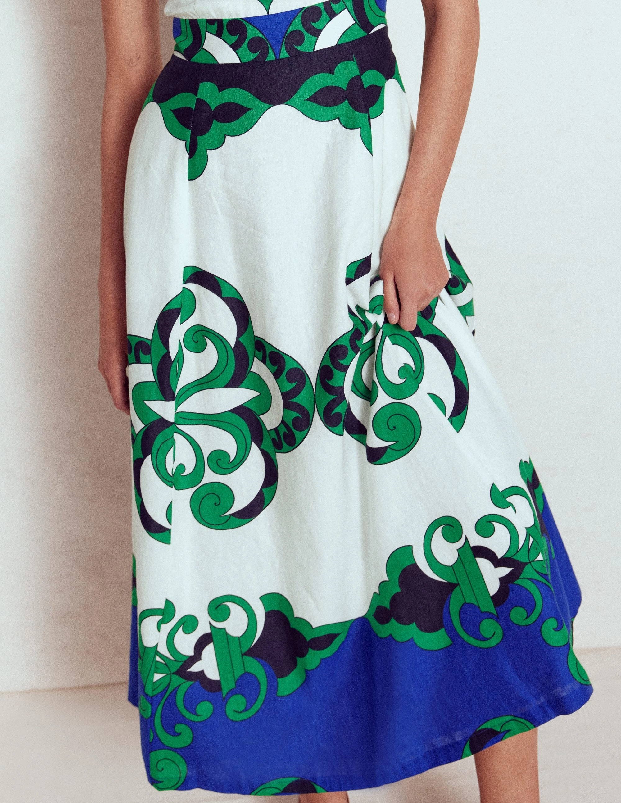 Sporty Comfort Sleeveless Linen Blend Dress-Ivory, Ornate Reflection