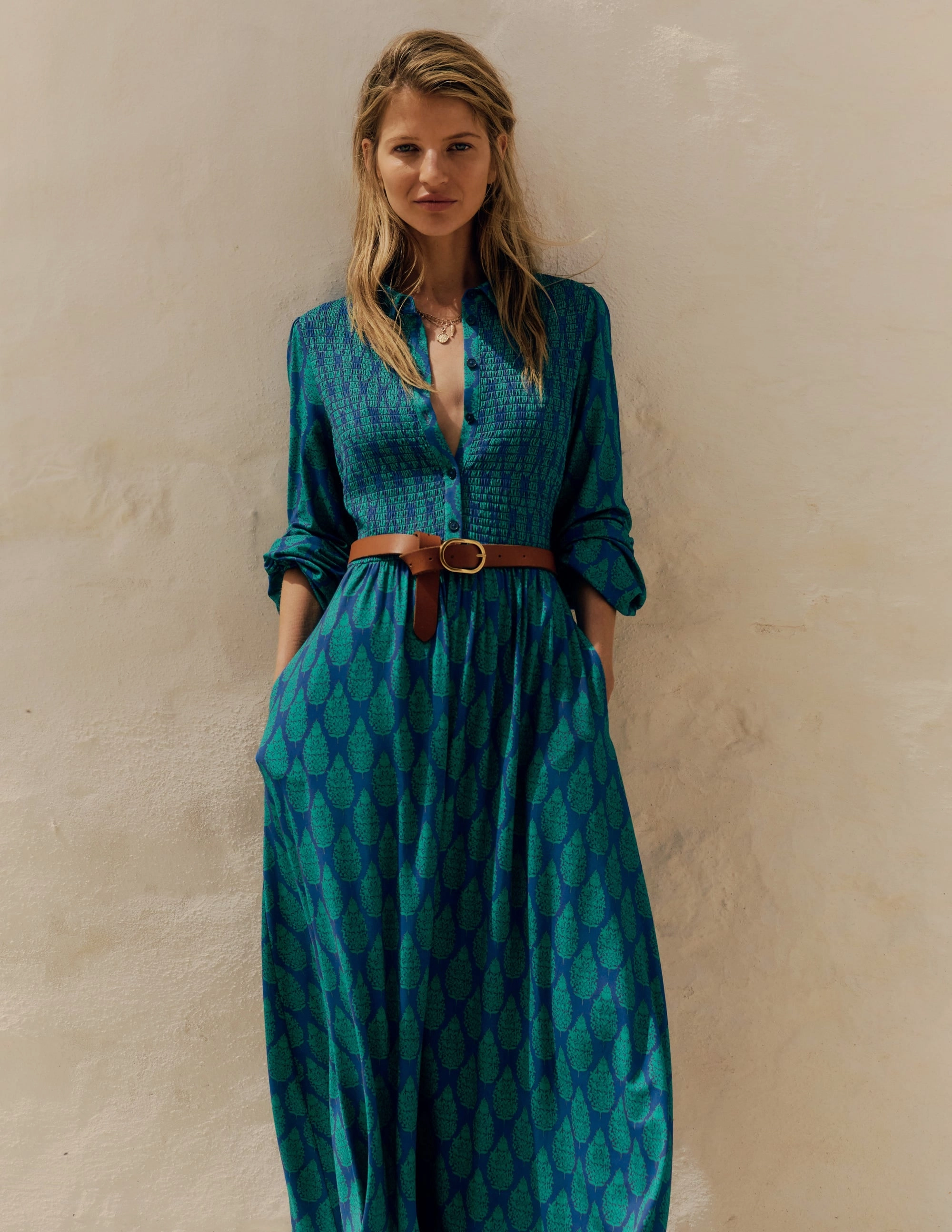 Smocked Jersey Shirt Dress-Blue, Wildflower Bouquet Minimalist Fit Versatile and Comfortable