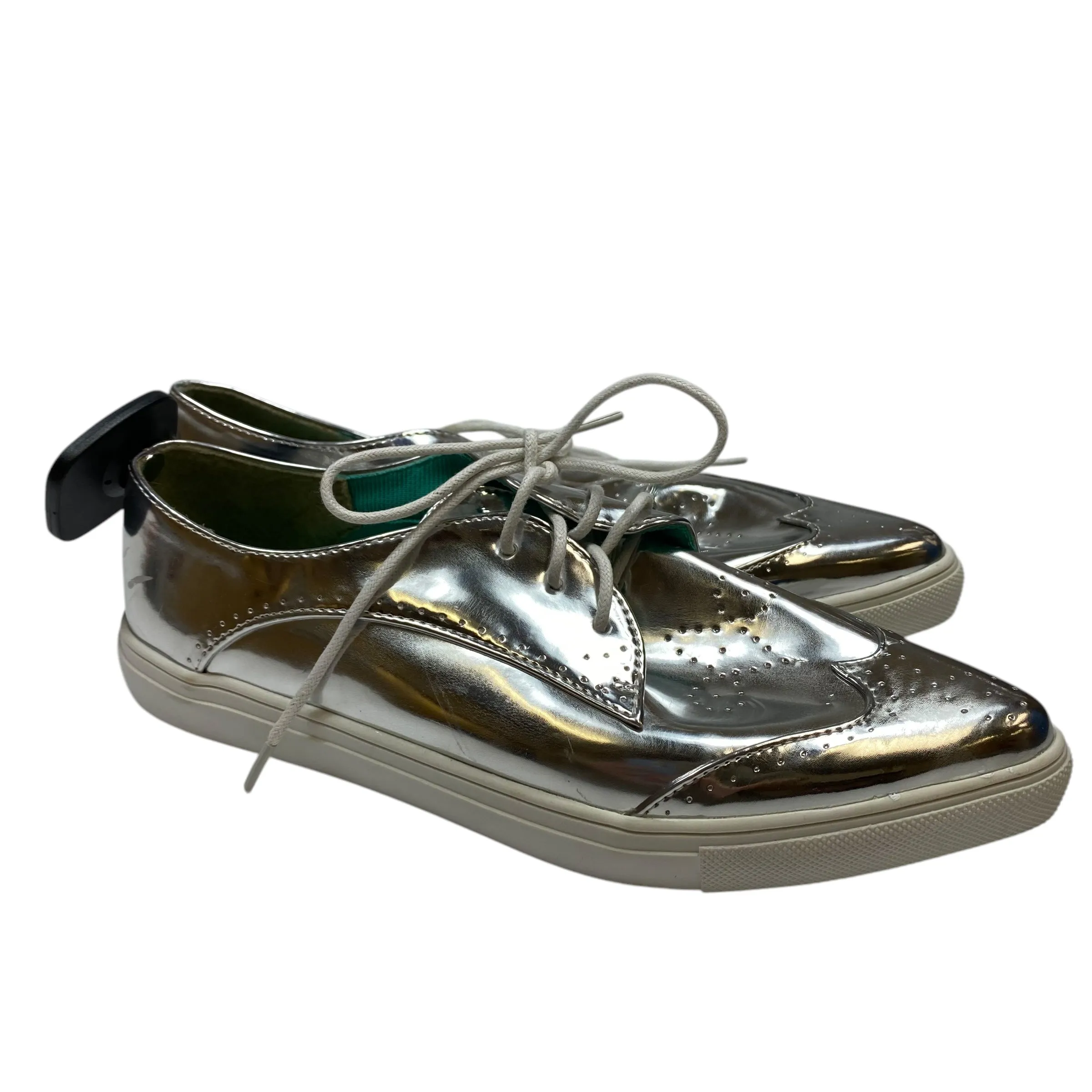 Shoes Flats By Mark In Silver, Size: 7 Tread Pattern Harbor Dock