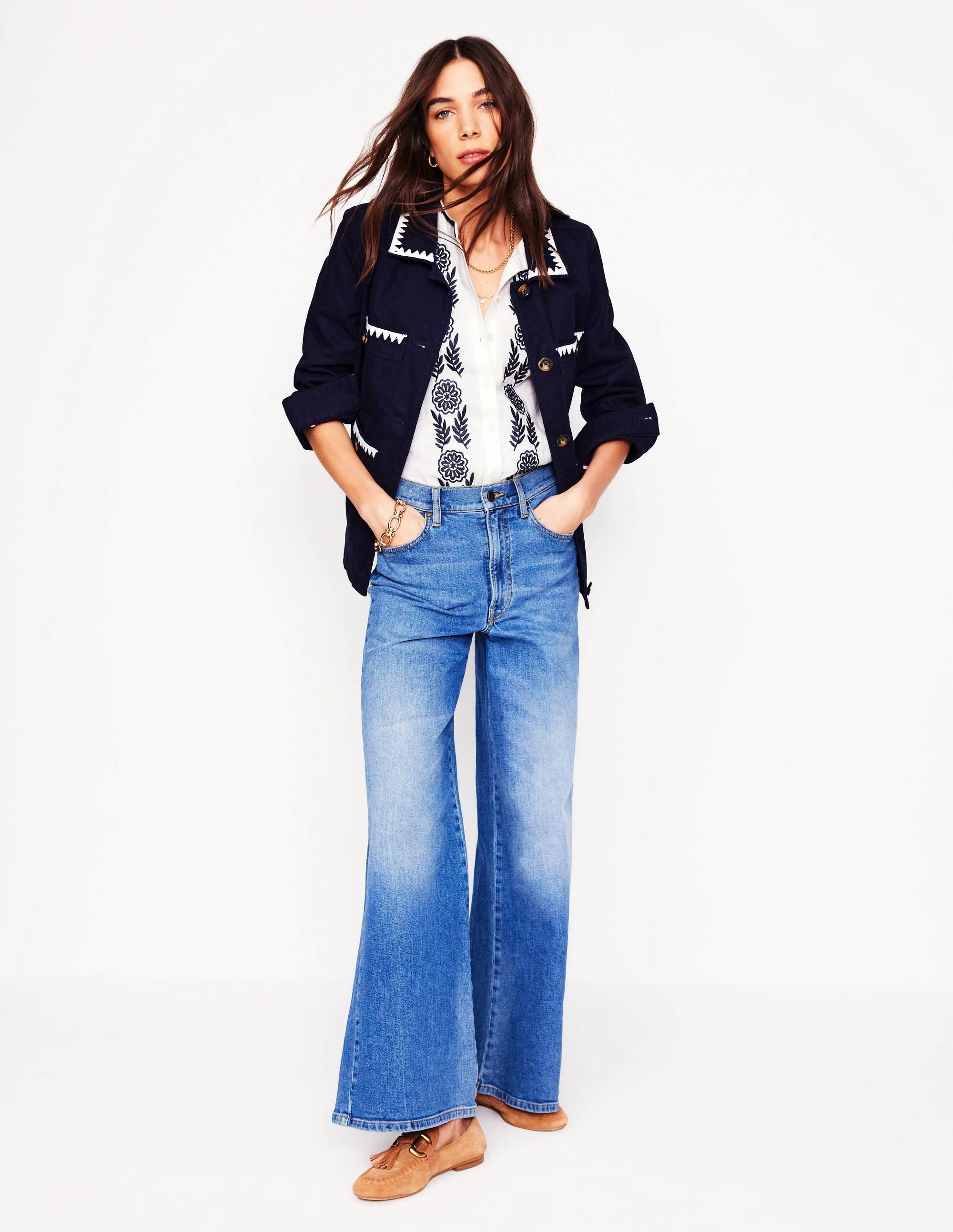 Alicia Linen Top-White, Navy Floral Embroidery Casual Chic