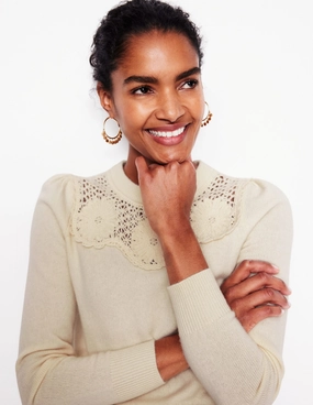 Stretch Ribbing Flower Motif Jumper-Warm Ivory Melange