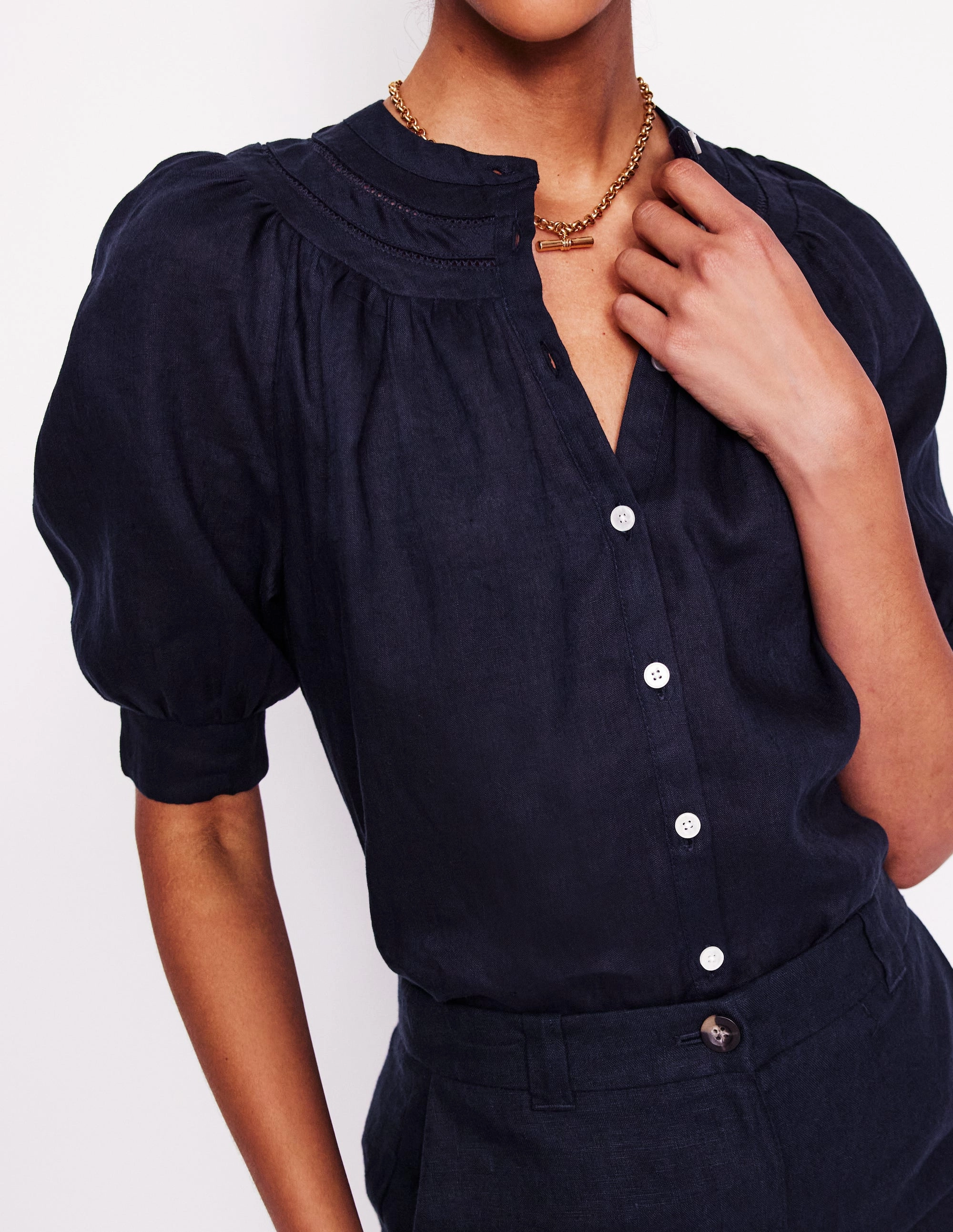 Bea Linen Top-Navy Foam Print Detail