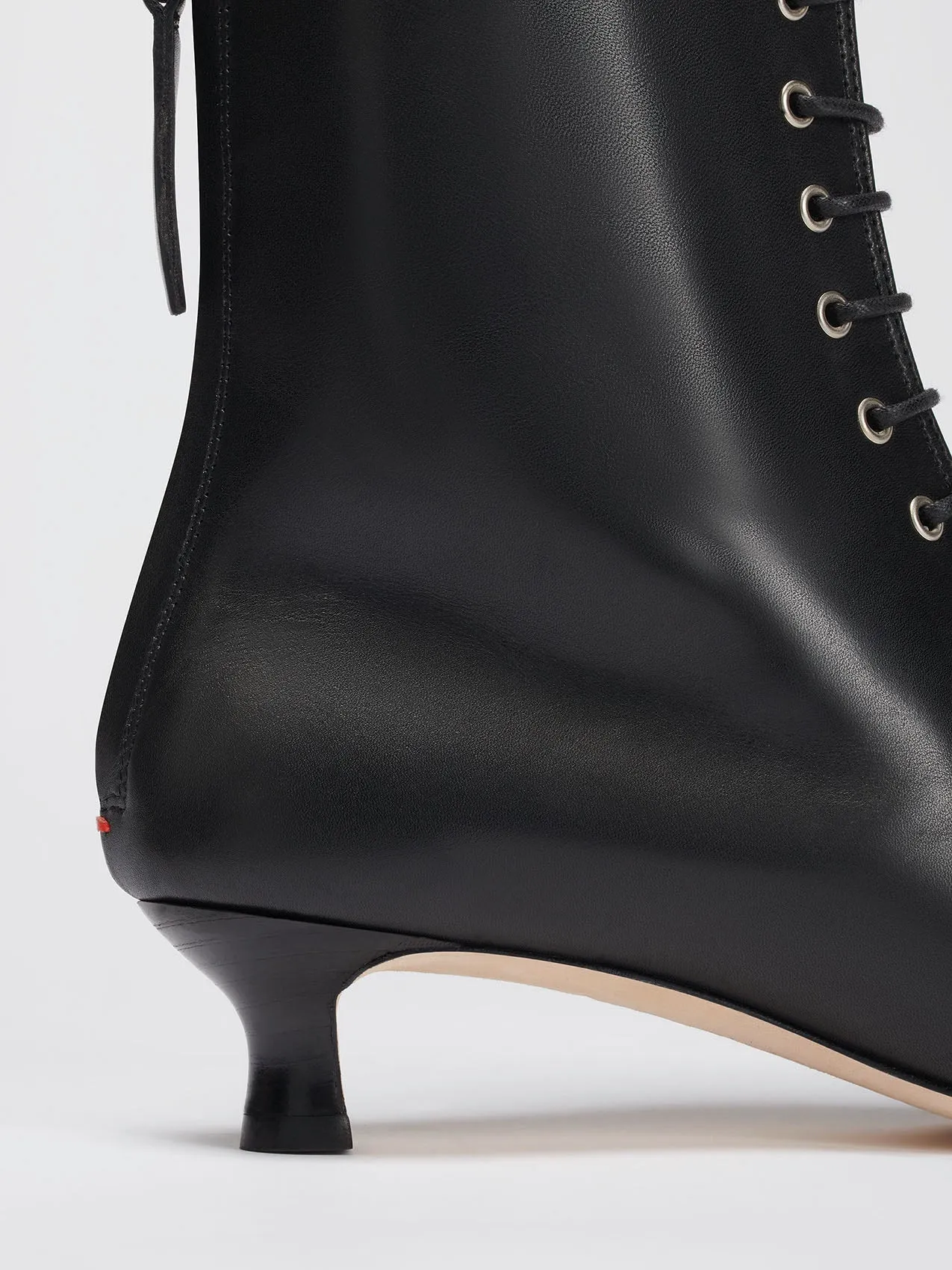 Trixi Lace-Up Boots Versatile Design Cold Fit