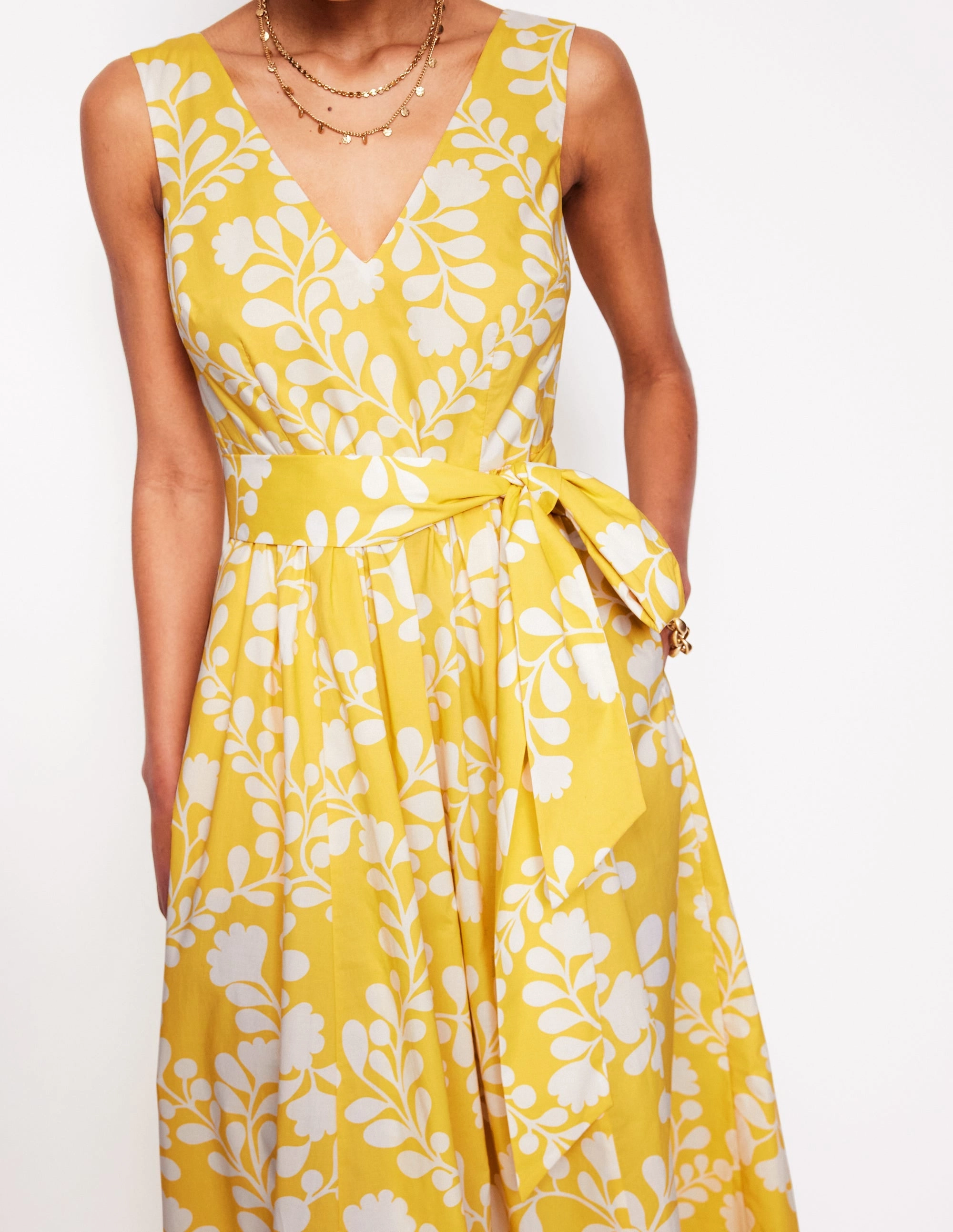 Glam Feel V-Neck Belted Flare Dress-Yellow, Vine Silhouette
