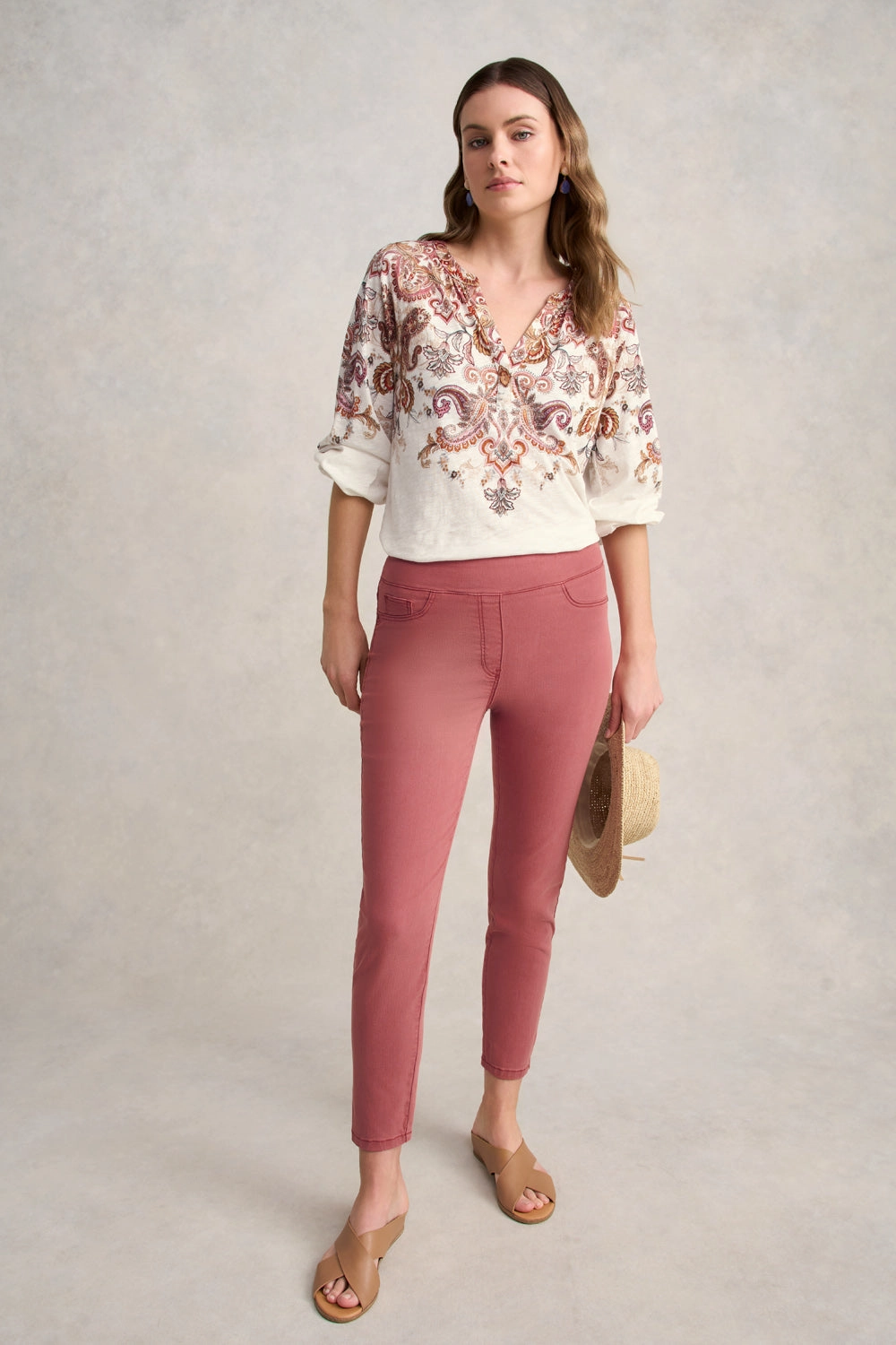 MoistureWicking Technology Linen Blend Fabric Printed Jersey Top - Intricate Paisley